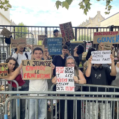 Brive : le lycée d’Arsonval bloqué par des lycéens