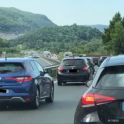 Incendie sur l’A75 : le tunnel du Pas de l’Escalette fermé jusqu’à...