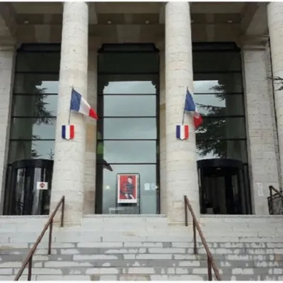 Un père et son fils jugés pour des cambriolages en série