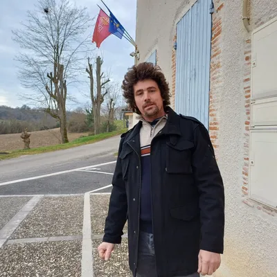 "Que les gens y passent des jours heureux" : Saint-Beauzeil, 117...