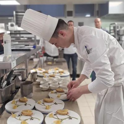 Un pâtissier cantalien en finale du championnat de France du dessert