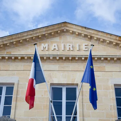 Face aux dégradations, l’appel des maires au rassemblement