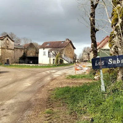 Disparus de l'Aveyron : colère et tristesse à Vailhourles