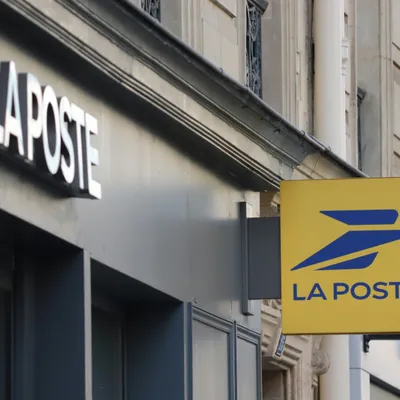Le timbre va encore flamber : La Poste annonce une nouvelle hausse...