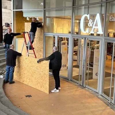 Pour éviter de nouvelles violences urbaines, le préfet de la Sarthe...