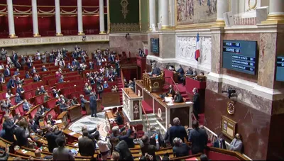 L'Assemblée nationale vote pour la suspension de la réforme des...