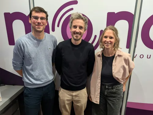 Gus présente son spectacle "Givré" dans le Grand Réveil sur Mona FM