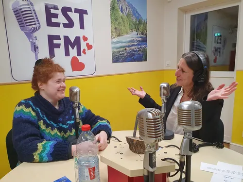 Adèle HARRER, artiste et docteure en arts plastiques et sciences de...