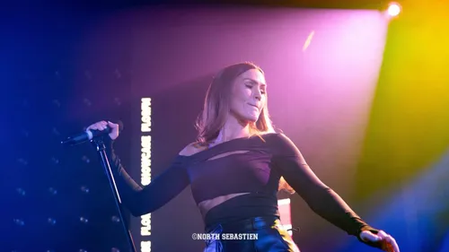 VITAA EN SHOWCASE FLOR FM