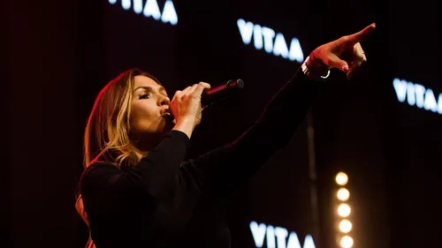 VITAA APPELLE AU SECOURS