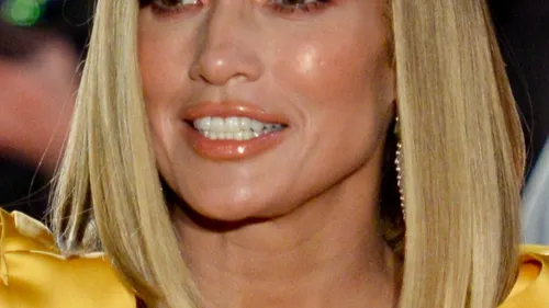 JENNIFER LOPEZ OFFICIALISE … SON CÉLIBAT