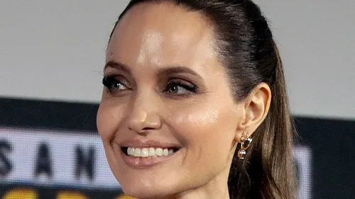 Un objet personnel d’Angelina Jolie mis aux enchères