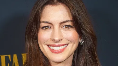 On sait qui a été élu "Star la plus belle du monde" par le magazine...