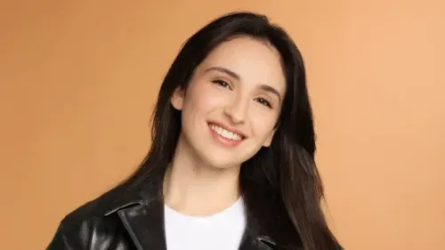 La gagnante de la star ac dévoile son nom de scène ! 