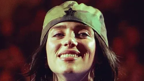  Billie Eillish prend à nouveau position contre le gouvernement de...