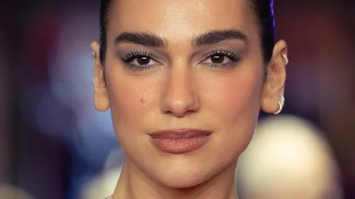 Dua Lipa ouvre une boutique  à Paris