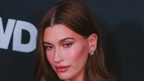 La marque de cosmétique de Hailey Bieber est dispo en France