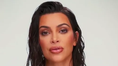Kim Kardashian réclame des dommages et intérêts après son braquage...