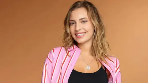 Fort soutien de la communauté suisse à Léa de la star academy : 