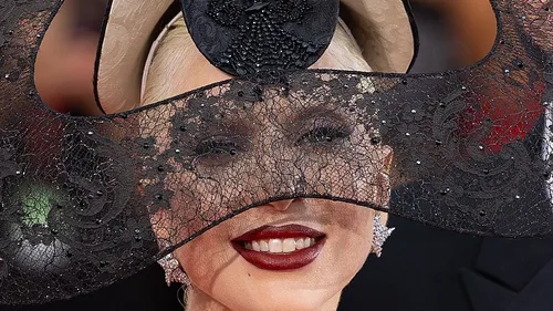 Lady Gaga annonce une tournée surprise !