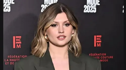 Marine invite ses fans à découvrir son album en exclusivité