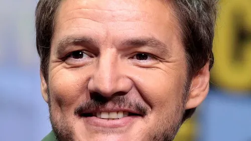 Pedro Pascal n’a pas monté les marches du festival de Cannes, et il...