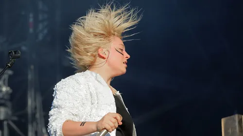 Santa annonce son premier concert solo