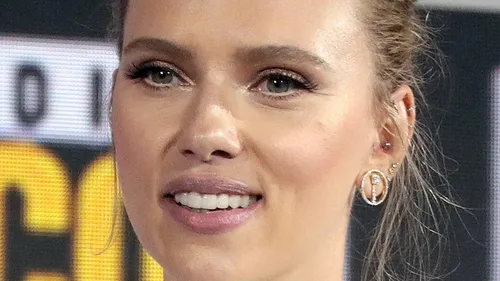 Scarlett Johansson explique son absence des réseaux sociaux