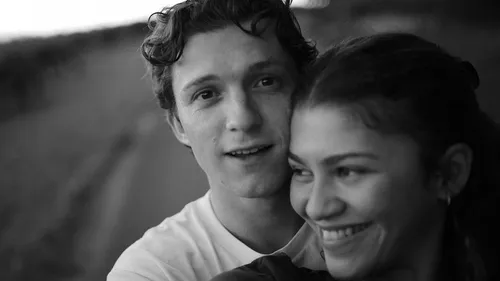 Tom Holland et Zendaya sont fiancés. C’est officiel !