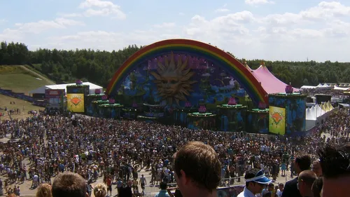 QUEL CÉLÈBRE FESTIVAL DE MUSIQUE VIENT D’ANNONCER SA 2ÈME ÉDITION...