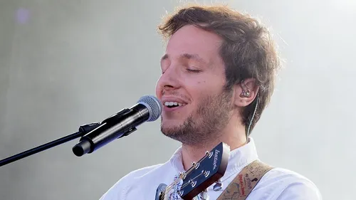 Vianney termine enfin sa cabane ! 