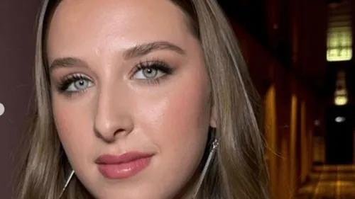 Helena (Star Ac) a sorti non pas un mais deux singles ce week end   