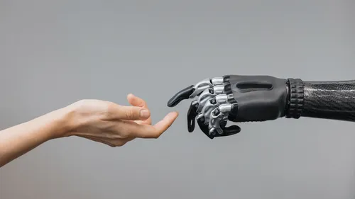 Nantes : un troisième patient va être greffé d'un bras bionique