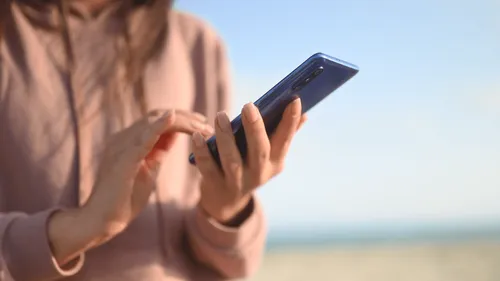 Ces salariés prennent une amende s'ils contactent un collègue en...