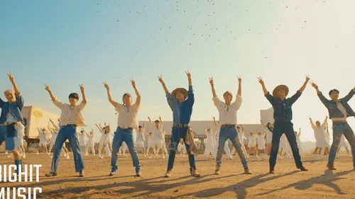 Le groupe BTS dévoile son nouveau titre “Permission to Dance”,...