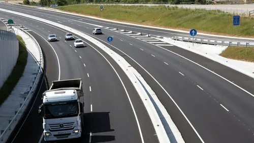 Maine-et-Loire : Armé, il tire sur des automobilistes en plein...