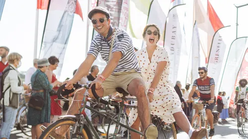 Bientôt le top départ d’Anjou Vélo Vintage à Saumur !