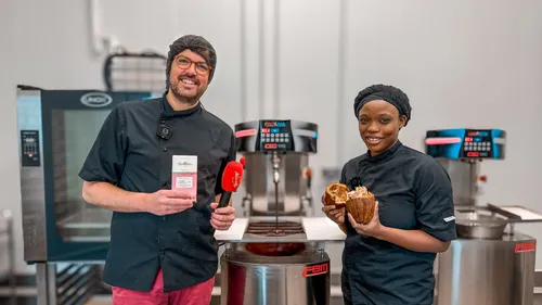 En Loire-Atlantique, ils fabriquent leurs chocolats de Pâques...