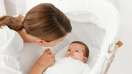 Nous faisons de moins en moins de bébés 