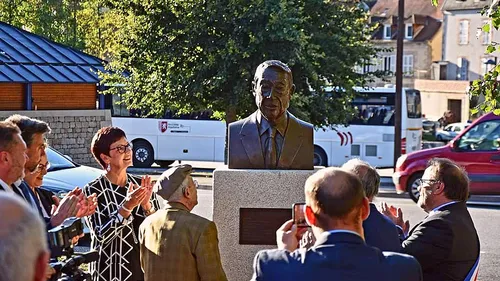 Creuse : un buste à l’effigie d’André Chandernagor pour ses 102 ans
