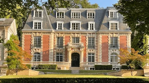 Le château de la Star Academy est en vente : combien coûte-t-il ?