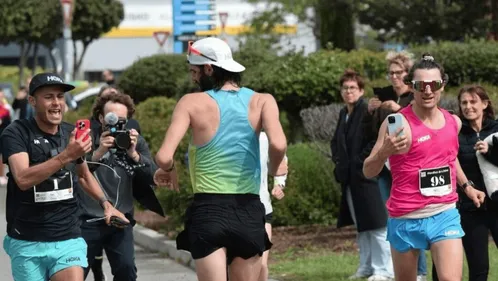 Il devient recordman mondial du marathon couru … à l’envers !