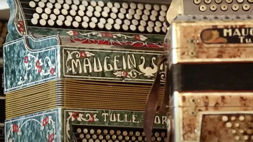 Corrèze : Maugein, plus vieux fabricant français d’accordéons,...