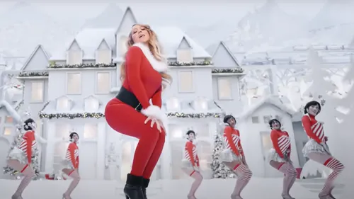 Mariah Carey lance officiellement la saison de Noël