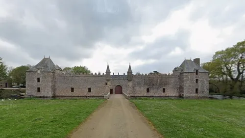 Bretagne : un gradin s’effondre avant un spectacle dans un château,...