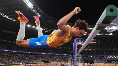 Mondiaux d’athlétisme : Armand Duplantis fait tomber un nouveau...