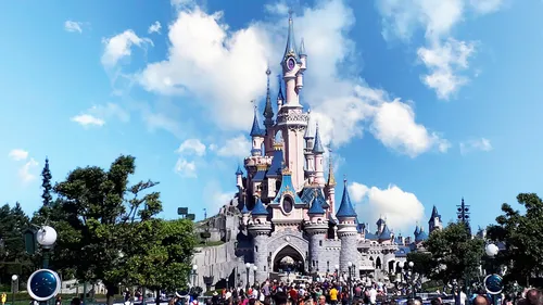 12 parcs Disney en jet privé pour seulement... 110 000 dollars