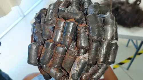 Panama : elles dissimulent de la drogue sous leur perruque