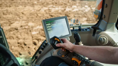 Un trafic de GPS agricoles démantelé suite à l’arrestation de trois...
