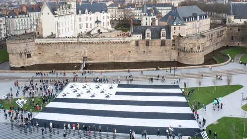 Le plus grand drapeau breton du monde bientôt déployé à Rennes